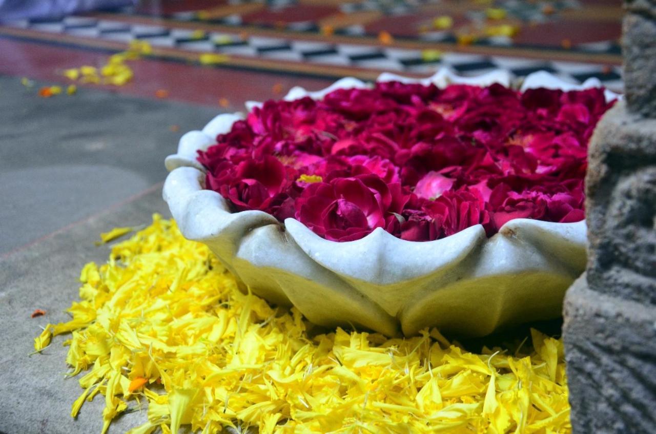 Deewanji Ni Haveli Bed & Breakfast Ahmedabad Exterior foto