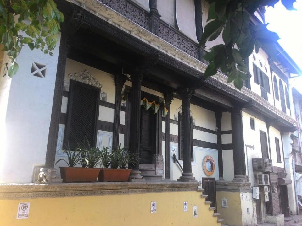 Deewanji Ni Haveli Bed & Breakfast Ahmedabad Exterior foto