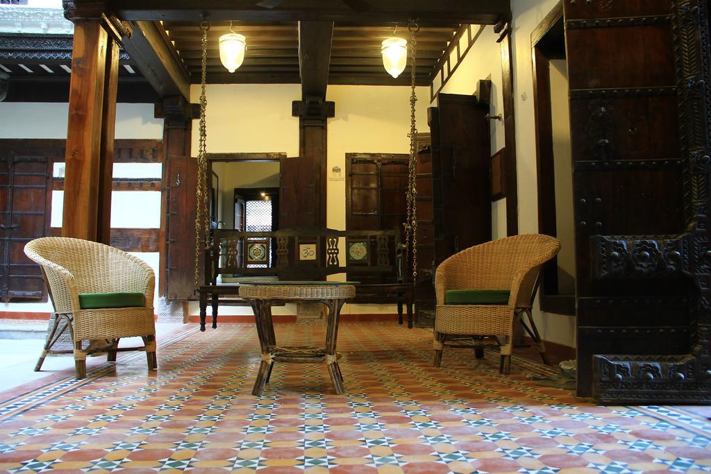 Deewanji Ni Haveli Bed & Breakfast Ahmedabad Exterior foto