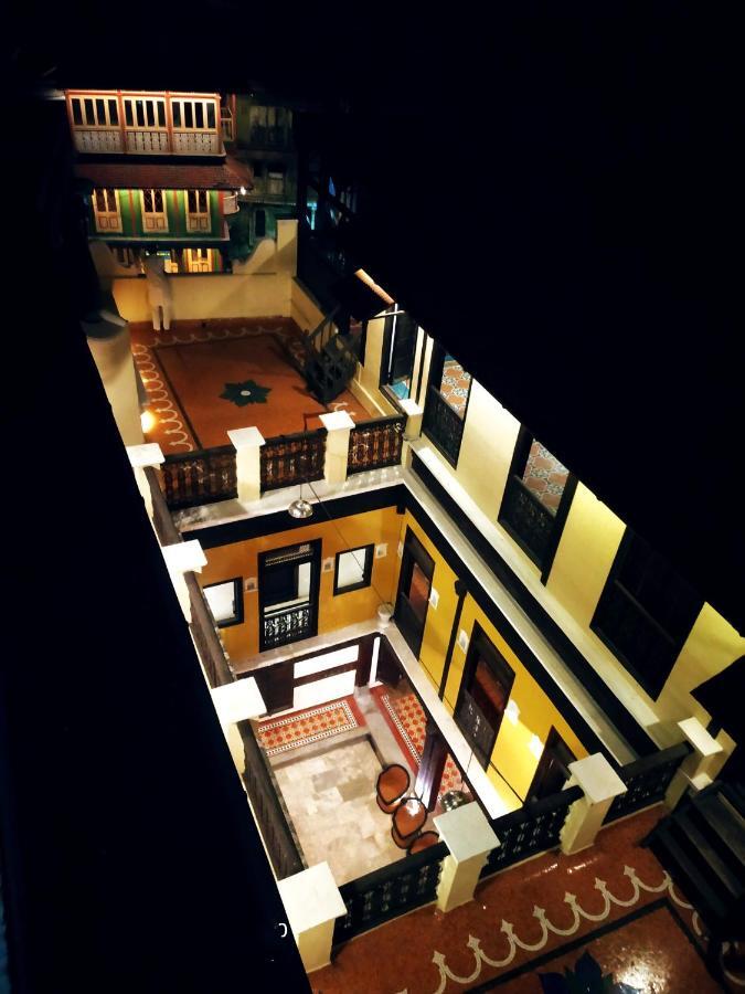 Deewanji Ni Haveli Bed & Breakfast Ahmedabad Exterior foto